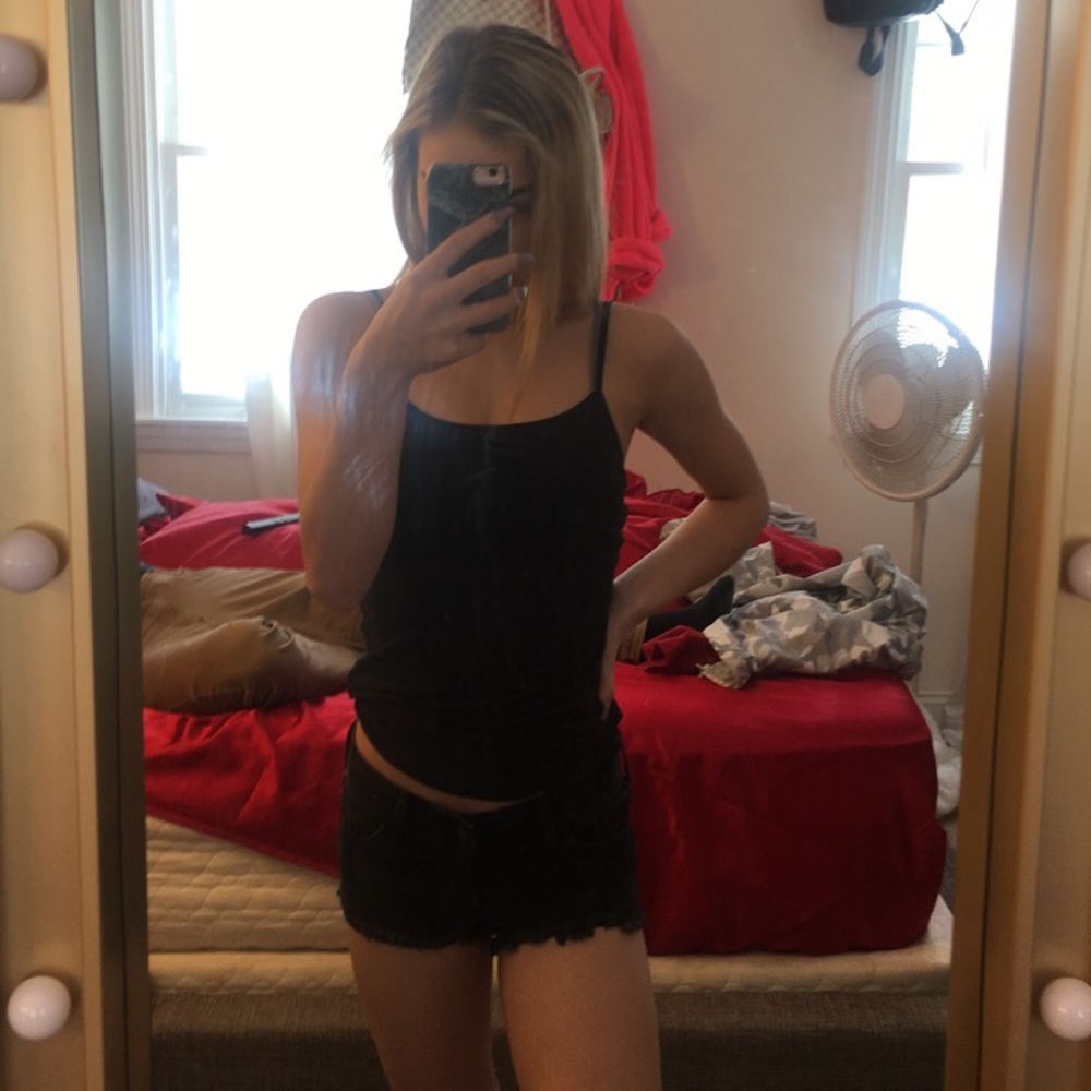 black hollister shorts
